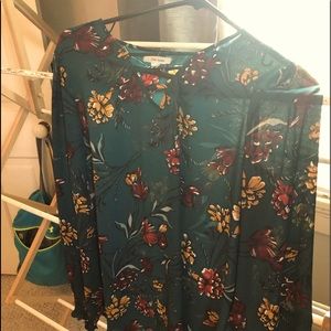Maurices Floral Green L/S Top - Medium Size